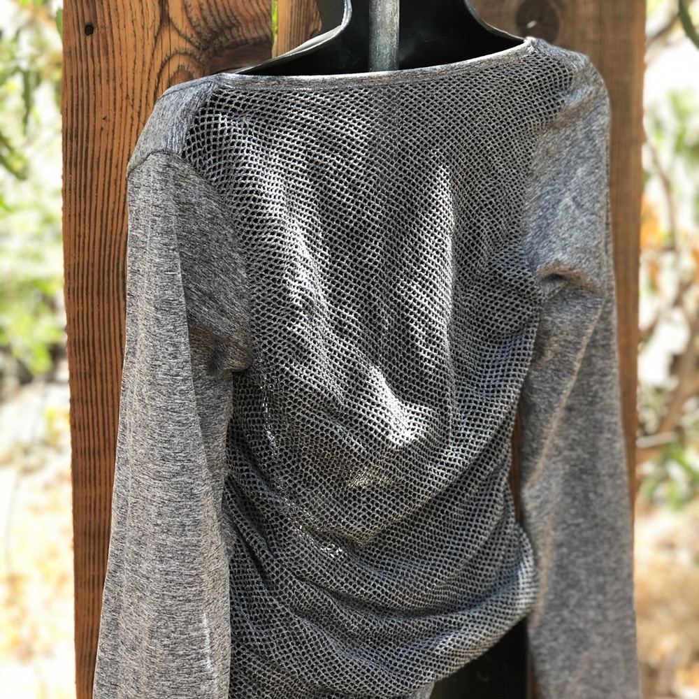 Super sweat wicking breathable workout shirt - Picture 3 of 5